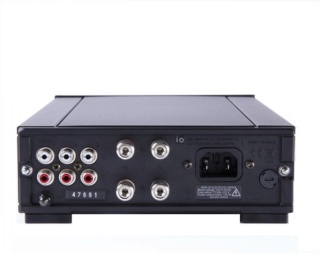 Rega io + KEF Q350 Hi-Fi System Package Es_reg42