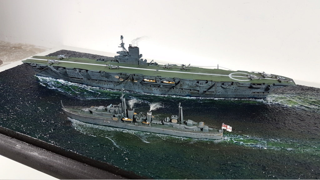 HMS Ark Royal + HMS Eskimo 1/720 20181144