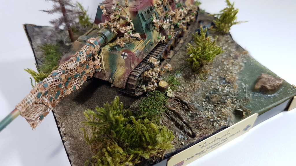 [Terminé] Jagdtiger 128mm Pak 44L-61 - 1/72 20190933