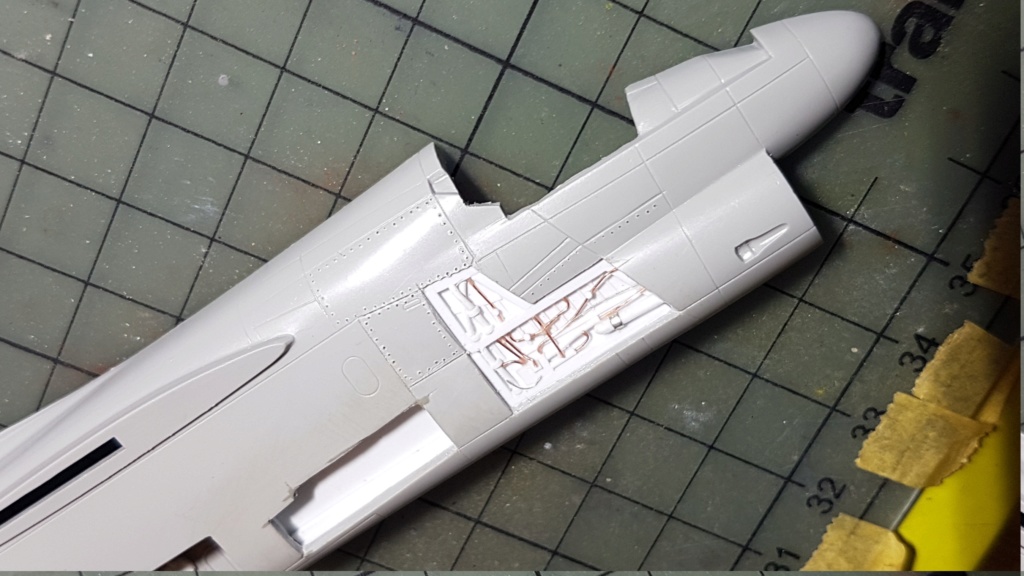 [Montage fini] A-7E Corsair II - 1/72 - Page 2 20191238