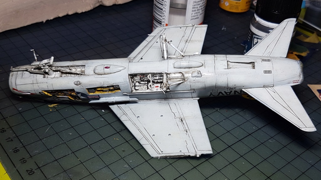 [Montage fini] A-7E Corsair II - 1/72 - Page 8 20191434