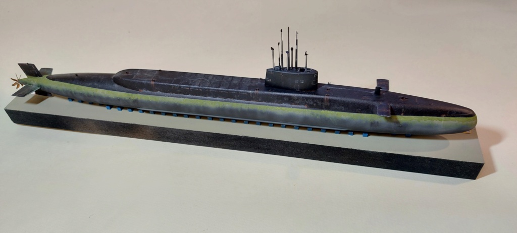 Sous-marin HMS Resolution [MikroMir 1/350°] de GHK 20240516