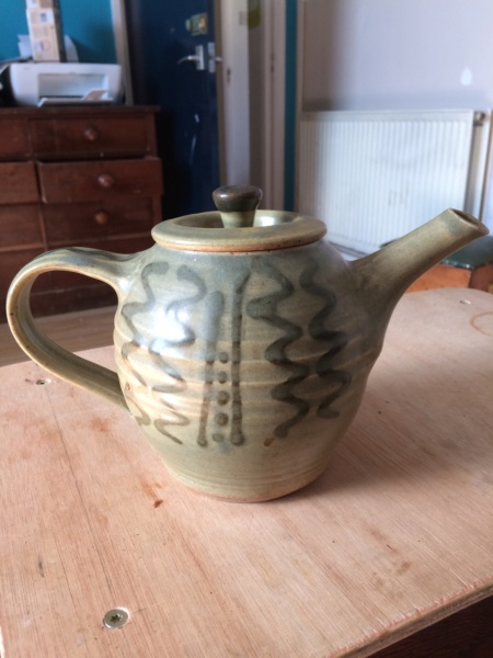 Studio Pottery Teapot ? - Unknown AAT or ATA Mark Img_1513