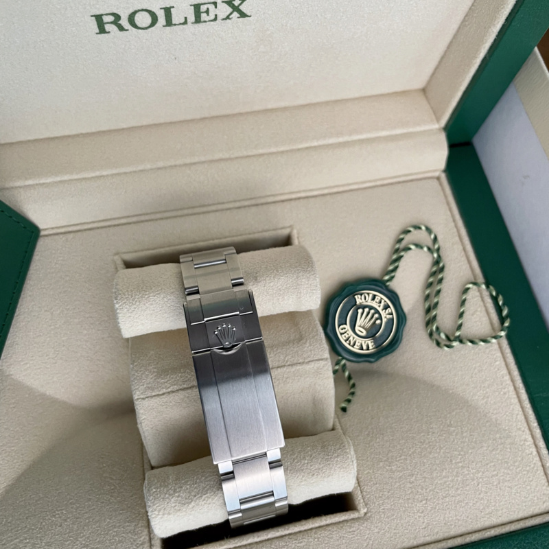 [Vendue][Baisse de prix] Rolex Explorer 124270 Img_4217