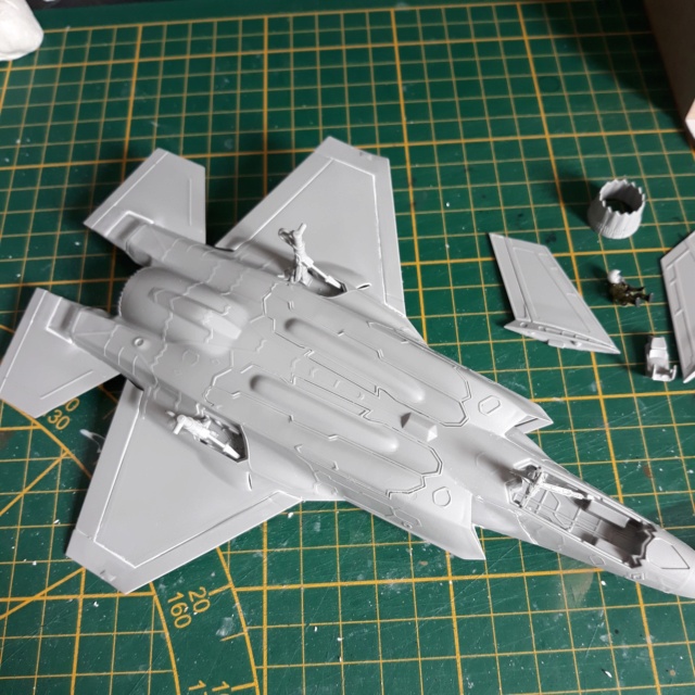 [REVELL] LOCKHEED F-35A LIGHTNING II RÉF 03868 2012