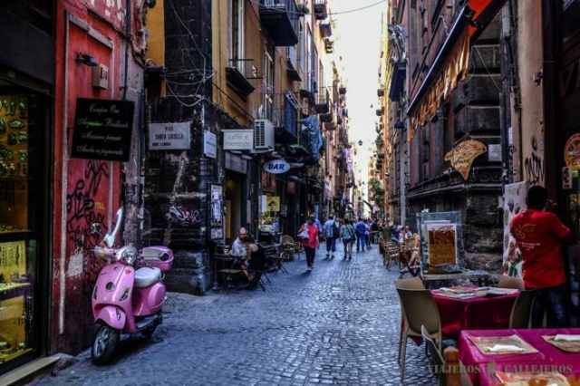 Nápoles - Página 2 Calles10