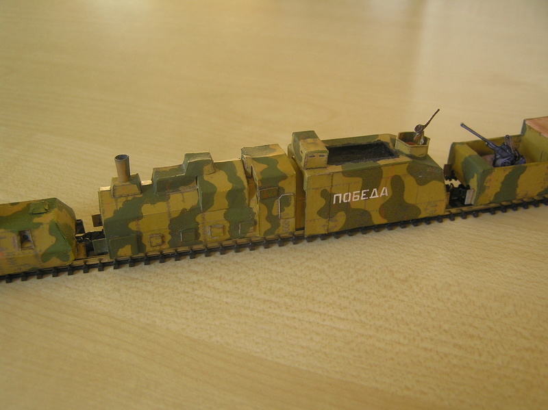 Train blindé russe, papier sur chassis marklin Pb080010