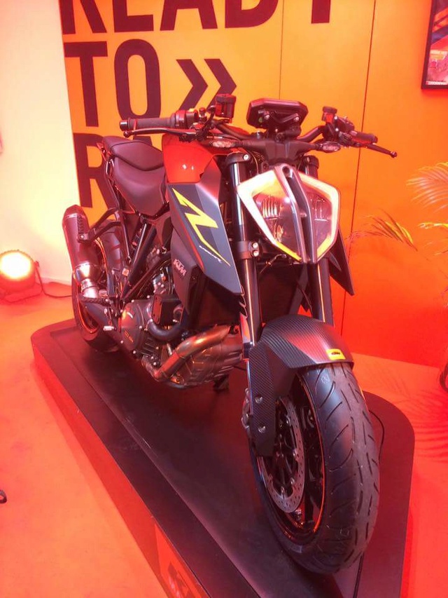 COMMUNIQUE : KTM SUPERDUKE 1290 CUP : du lourd ! - Page 2 Fb_img19