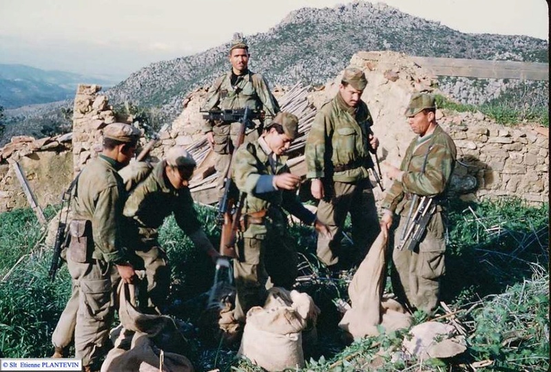 [France] Les Commandos de Chasse en Algérie. 11953010
