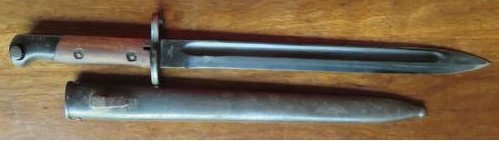 Baîonnette Mauser Pérou 1935 et Vergueiro M04-39 et bretelles. P190410
