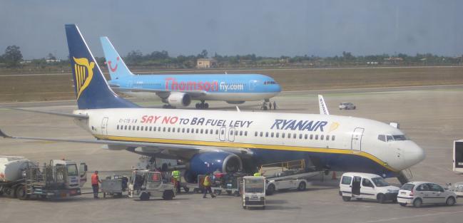 Ryanair vs easyJet Sans_t10