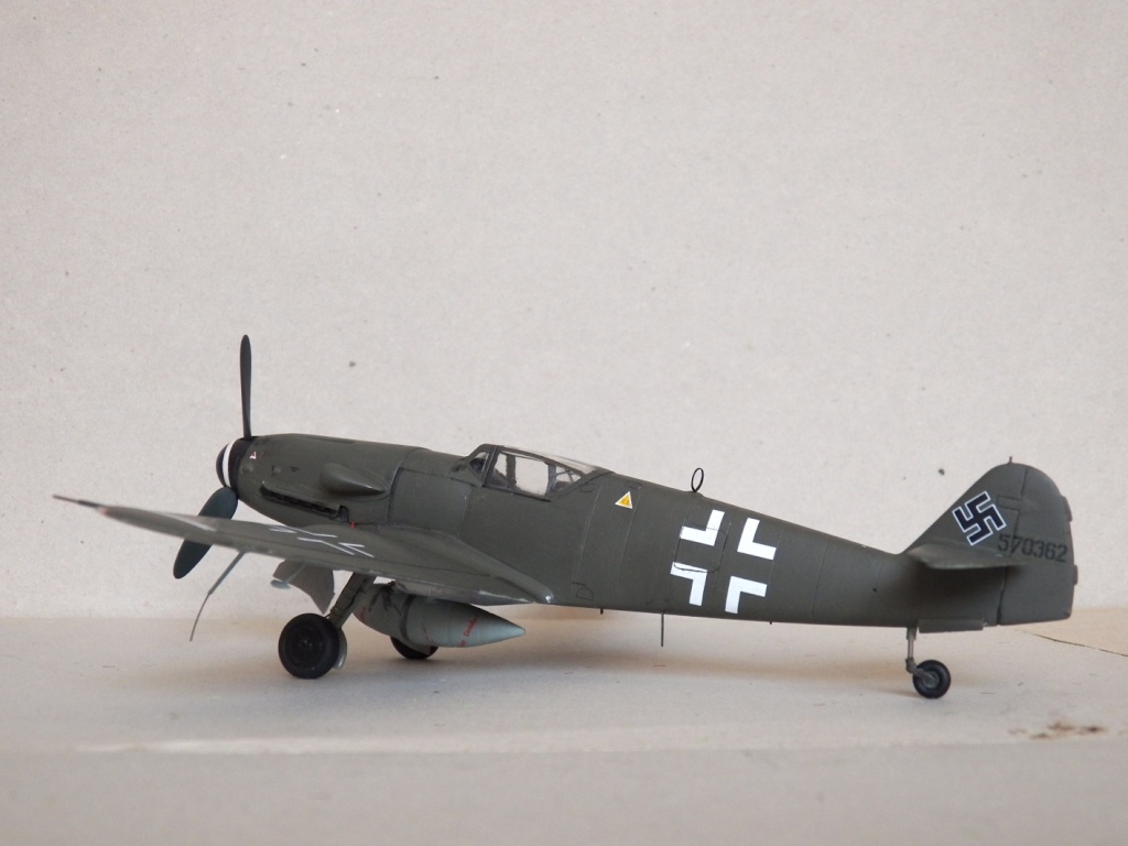 [REVELL] MESSERSCHMITT Bf 109 K-4 (ERLA) Réf H33 100_2014