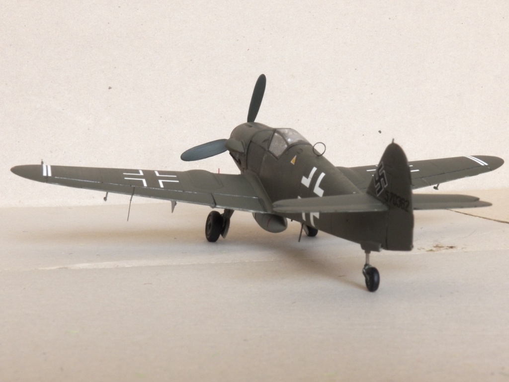 [REVELL] MESSERSCHMITT Bf 109 K-4 (ERLA) Réf H33 100_2027
