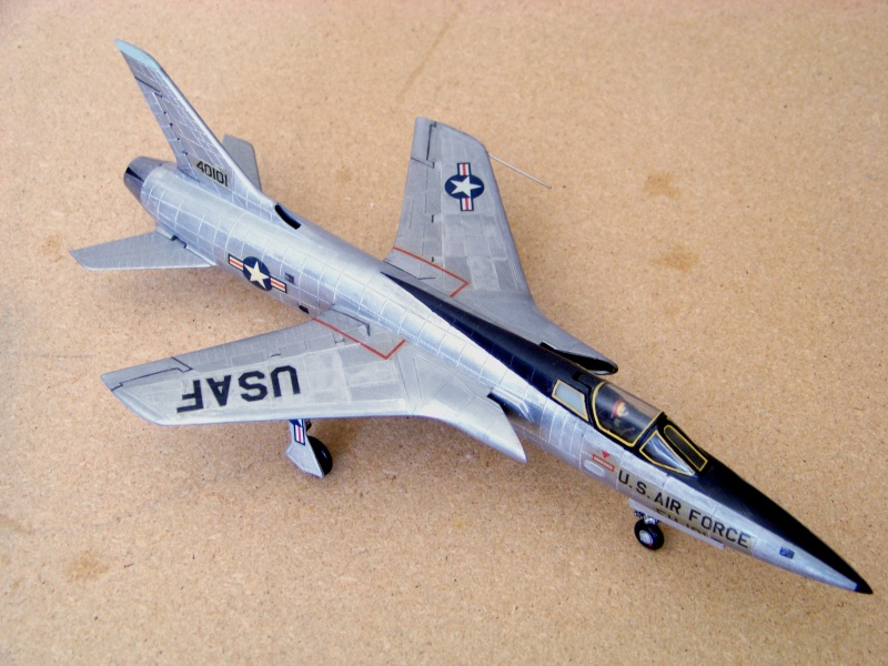 [Monogram] Republic F-105B Thunderchief  1/72  (VINTAGE) 100_6746