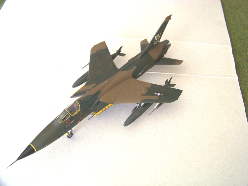 [Revell] Republic F-105D Thunderchief  1/72 100_6760