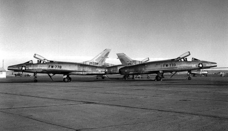[Lindberg] North American F-100 Super Sabre (vers 1956) North_84