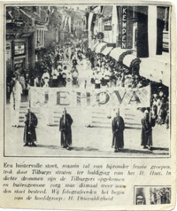 le nom de Jehovah - Page 2 Tilbur11