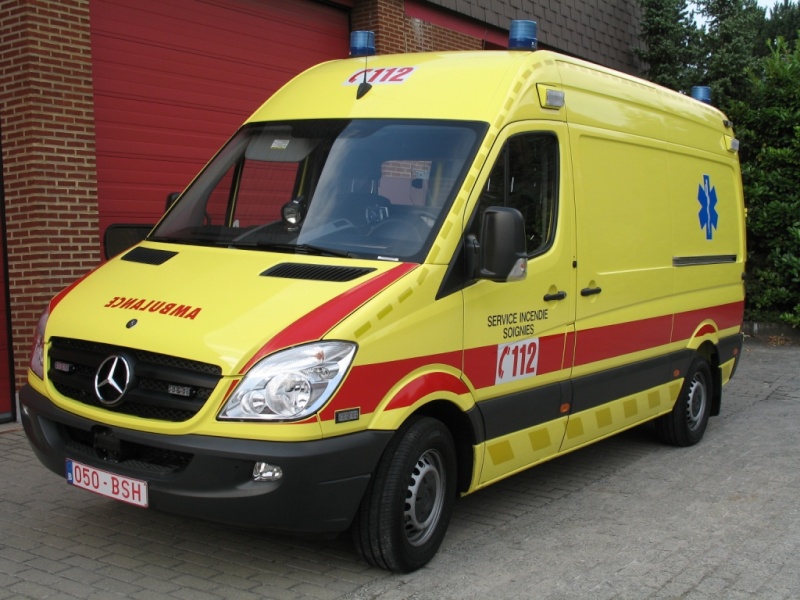 SI Soignies: Nouvelle ambulance Mercedes Sprinter + photoS 2010_012