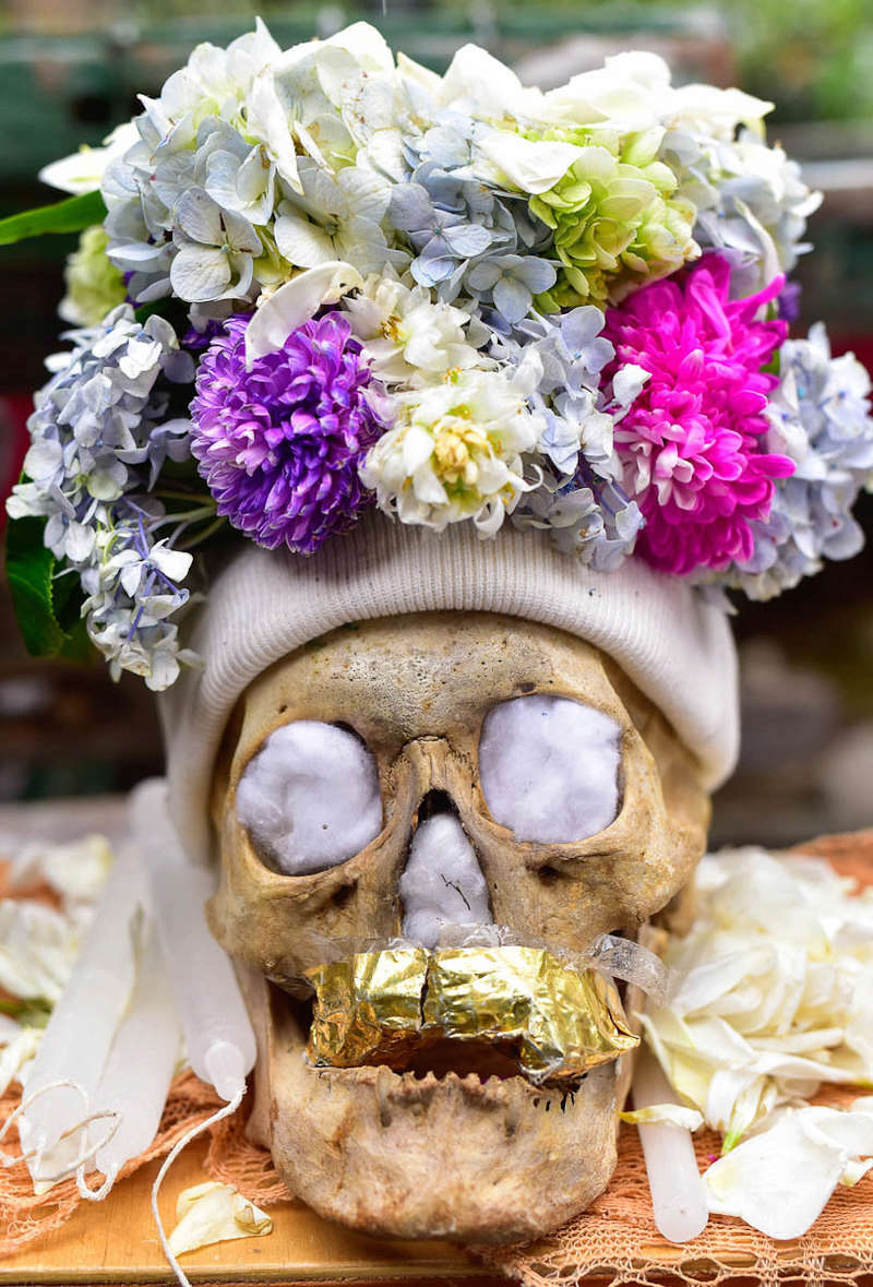 Les crânes honorés de la "Fiesta de las Natitas" en Bolivie G10