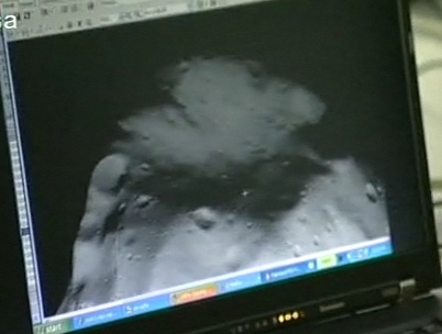 Rosetta : survol de l'astéroïde Lutetia - Page 2 Image410