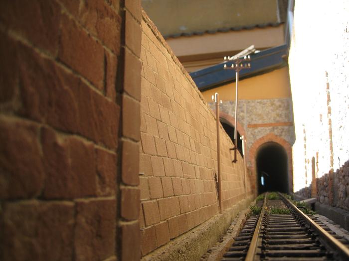 Construcció d'una boca de tunel de pedra (vermella)-(FFCC de la Terrassa) - Página 5 Zz_810