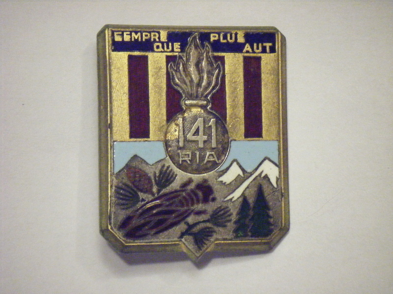Les insignes en 1939-1940 brouillon : mettez y vos photos Dscf0411