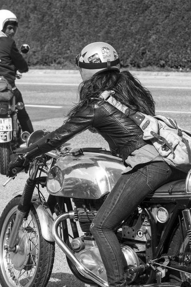 Babes & Bikes - Page 5 15894711