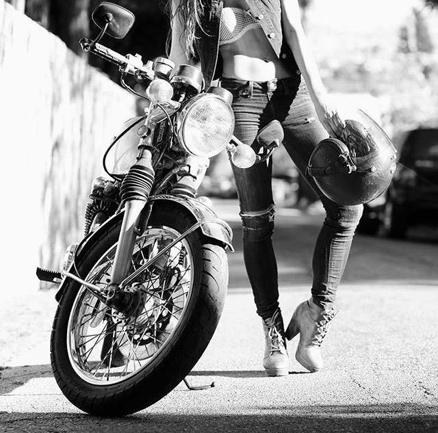 Babes & Bikes - Page 4 15965110