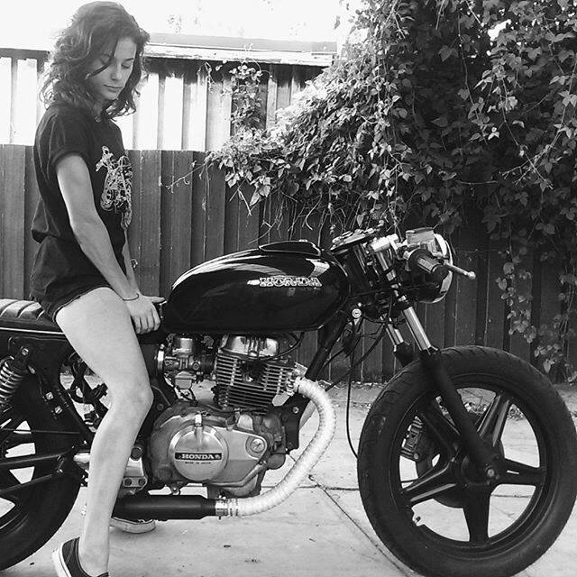 Babes & Bikes - Page 8 15977612