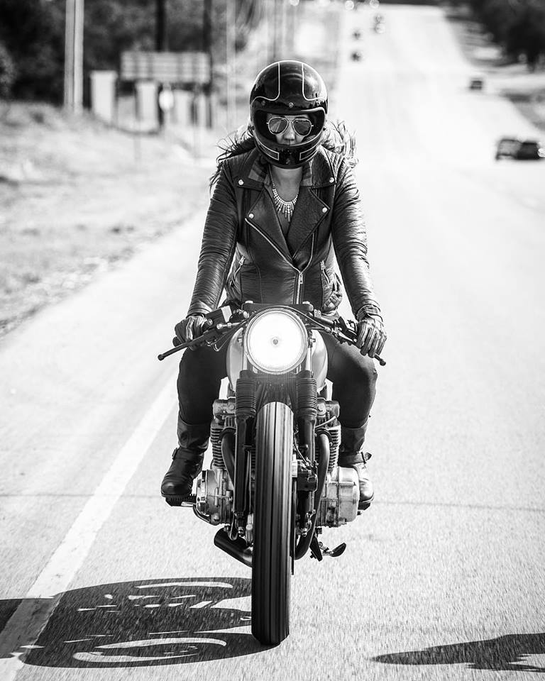 Babes & Bikes - Page 9 16002711