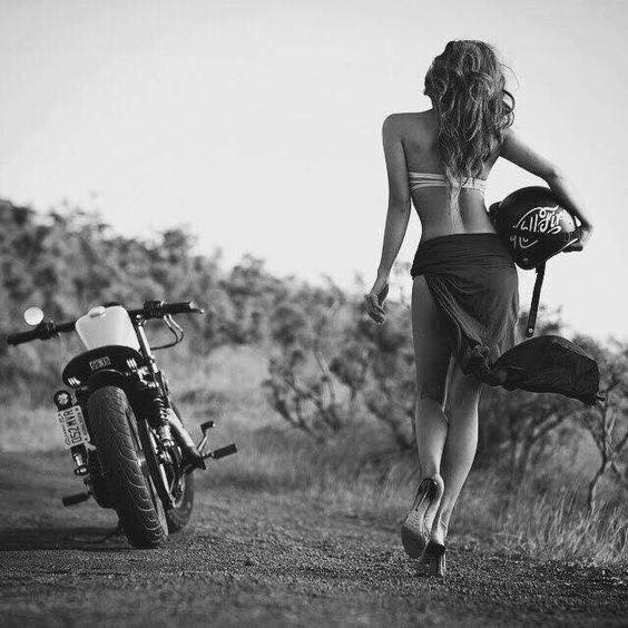 Babes & Bikes - Page 11 16299310