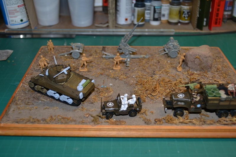 La 2ème DB, JEEP & infanterie Réf 60997, camion GMC CCKW353 Réf 79996, char moyen M4A2 SHERMAN Réf 79994 - Page 3 Dsc_0215