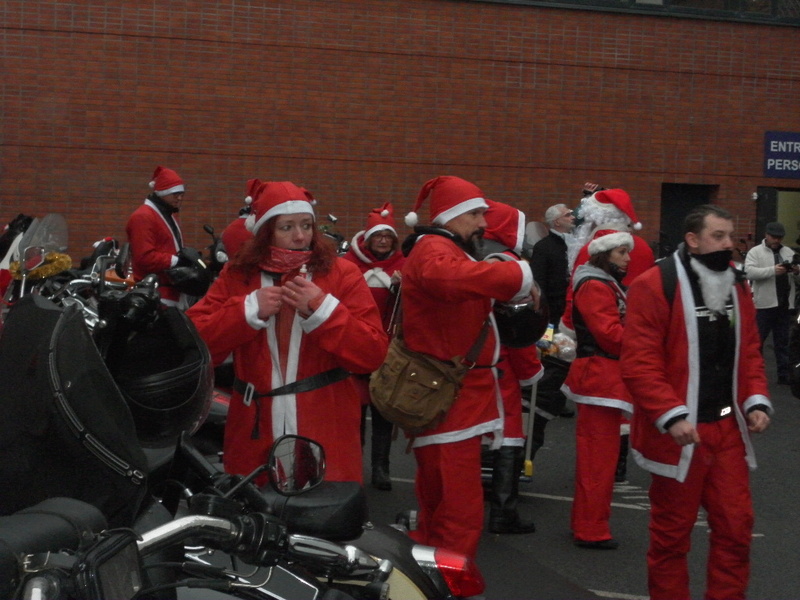 Les pères Noël à l'hôpital 2 eme Édition  Sam_5241