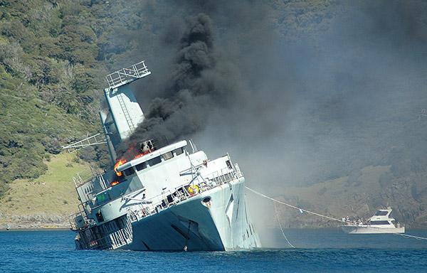 Royal New Zealand Navy - Marine de Nouvelle Zélande 0915_c10