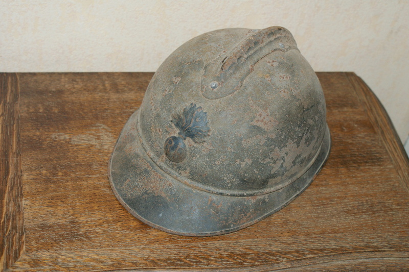 casque adrian 1915 infanterie utilisé 1940(baisse à 80) Dsc09447