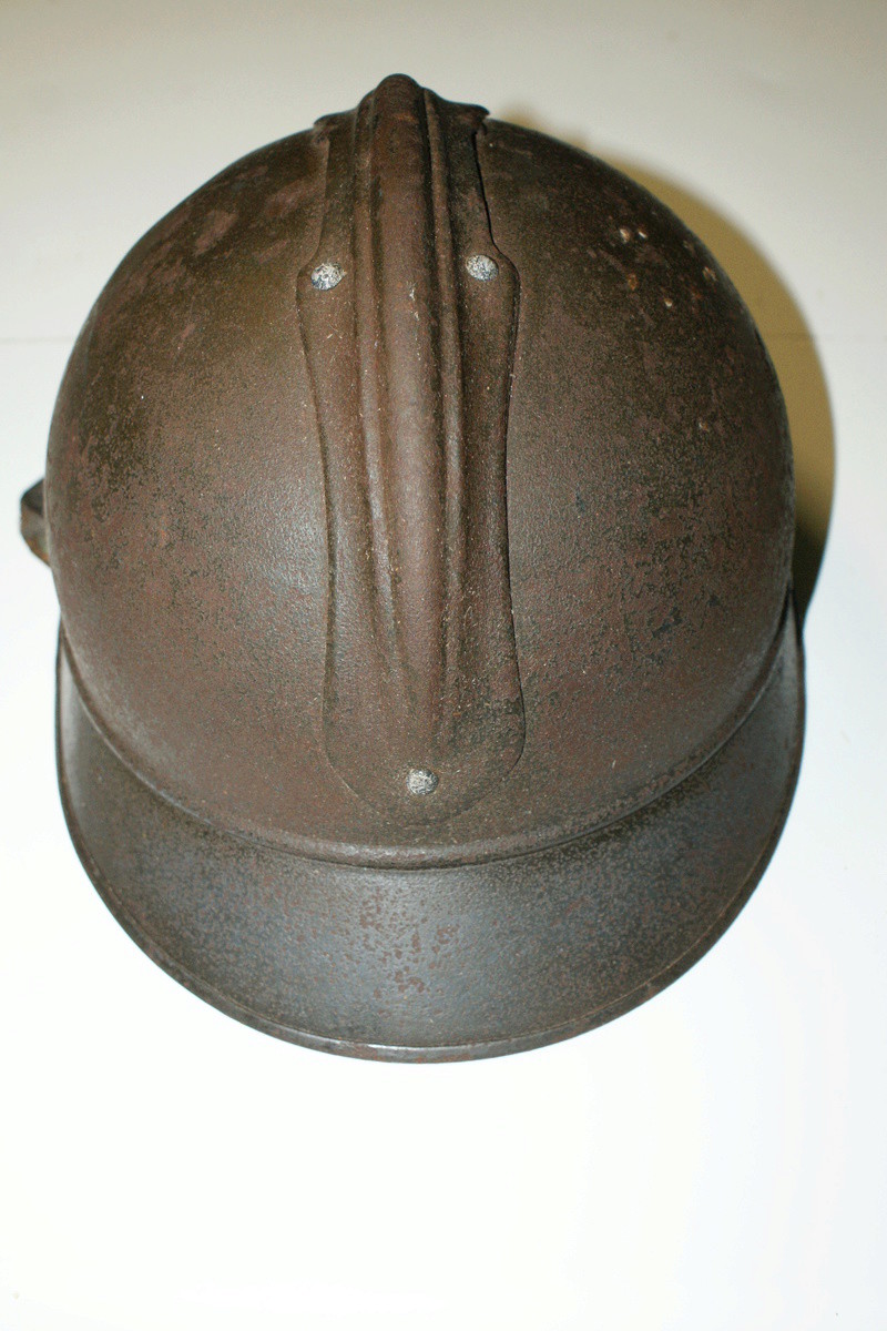 casque adrian 1915 infanterie utilisé 1940(baisse à 80) Dsc09512