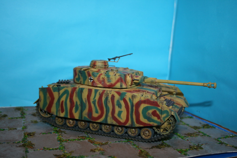 panzer IV au 1/35 de chez italeri Img_3919