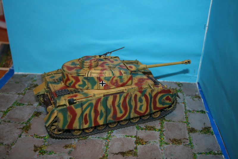 panzer IV au 1/35 de chez italeri Img_3920