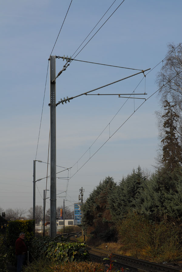 Caténaire 25 000 V SNCF Amphio10