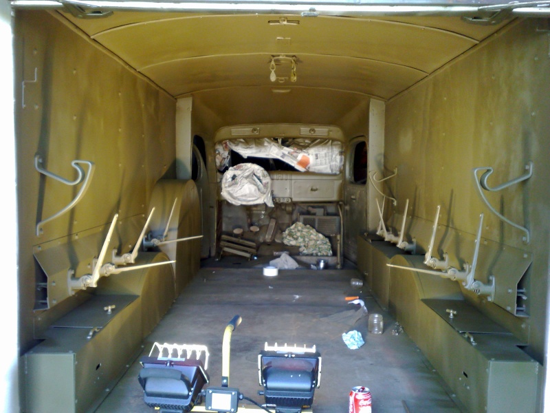 Restauration d'un WC54 ambulance de 1942. 20082010