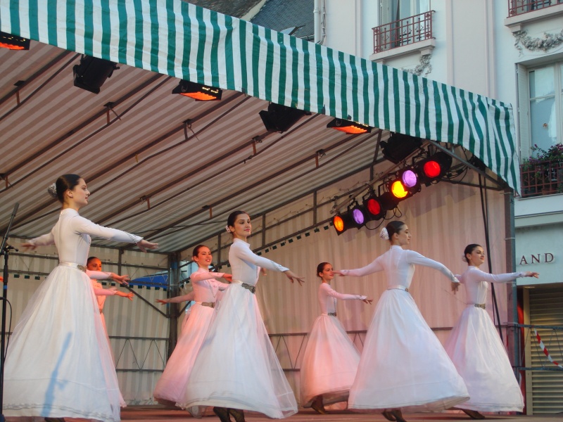 Folklore du Caucase le 17juillet 2010 à Dreux! Dsc03041