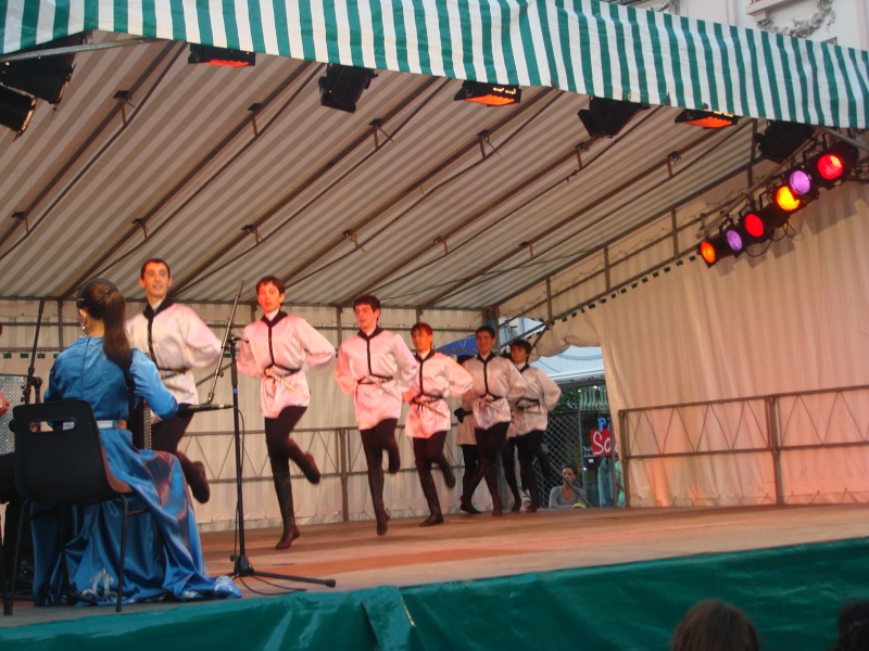 Folklore du Caucase le 17juillet 2010 à Dreux! Dsc03045