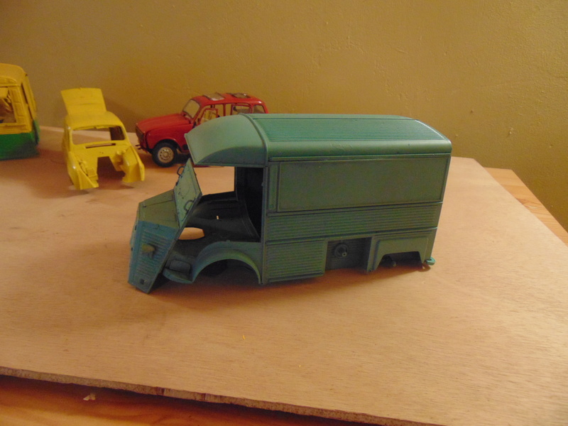 CITROËN Fourgon type H, le vélocycliste et l EDF Réf 80768 Dsc06115