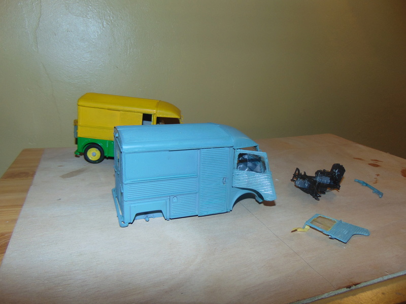 CITROËN Fourgon type H, le vélocycliste et l EDF Réf 80768 Dsc06174
