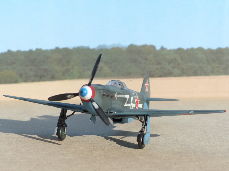 [Zvevda] Yak-3 - 6 Blanc, Capitaine Marcel Albert Normandie Niemen 1944 P1000910