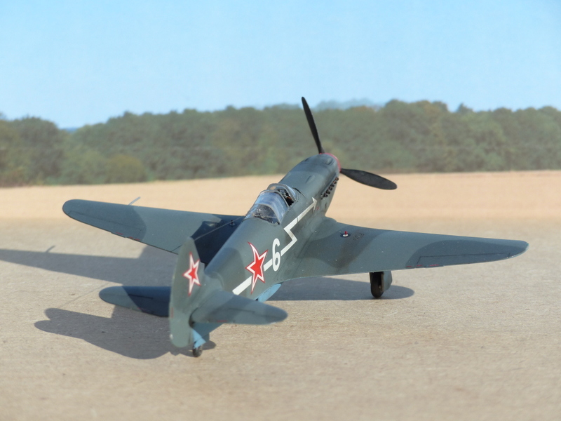 [Zvevda] Yak-3 - 6 Blanc, Capitaine Marcel Albert Normandie Niemen 1944 P1000914