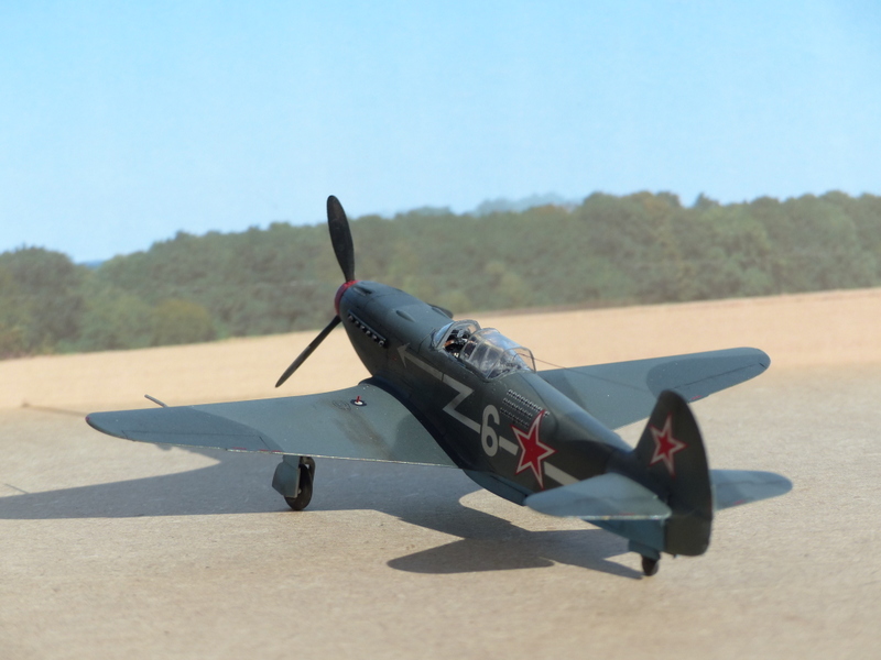 [Zvevda] Yak-3 - 6 Blanc, Capitaine Marcel Albert Normandie Niemen 1944 P1000915