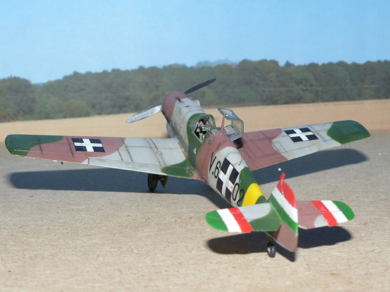 [Heller] Messerschmitt Bf 109D -1  1/72 (VINTAGE) P1010110