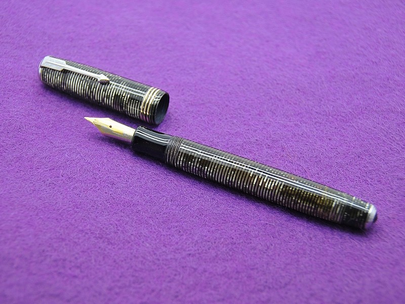 Une autre de mes passions : les stylos plumes ! 813