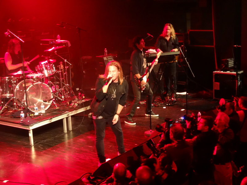 SAXON : Paris, Trianon, 14/11/16 Dsc04025